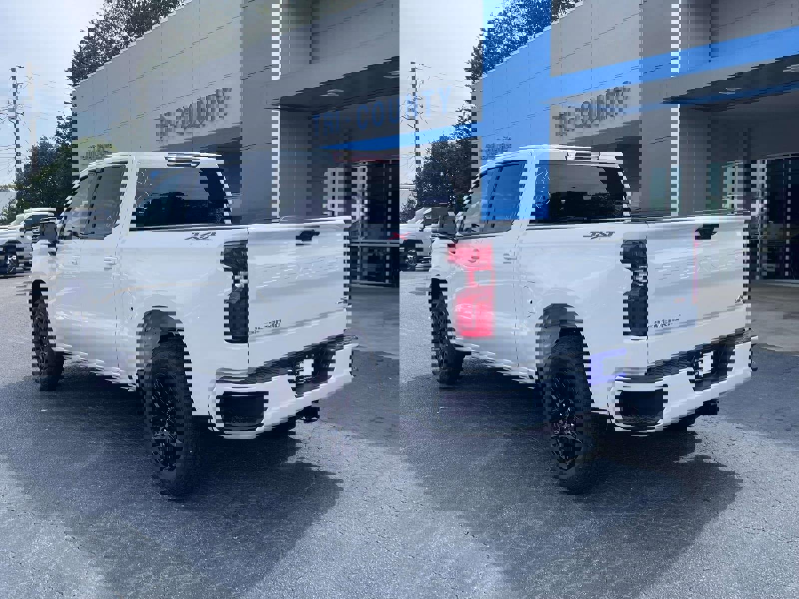 New 2026 Chevrolet Silverado 1500 RST w/ LPO, Dark Essentials Package image 4