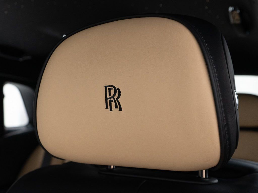 Used 2025 Rolls-Royce Ghost image 18