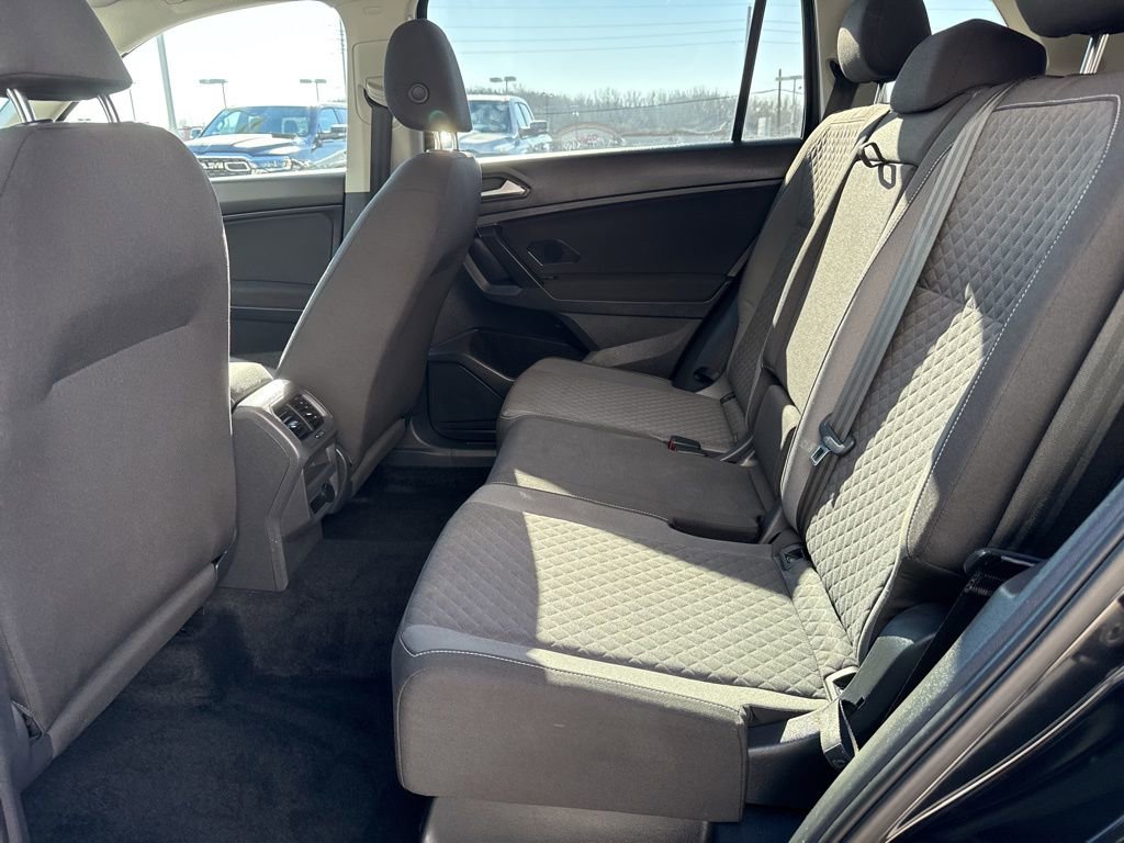 Used 2021 Volkswagen Tiguan S image 29