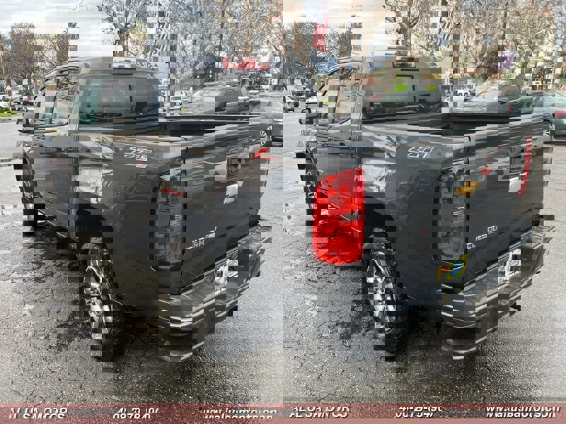 Used 2017 Chevrolet Colorado Z71 image 9