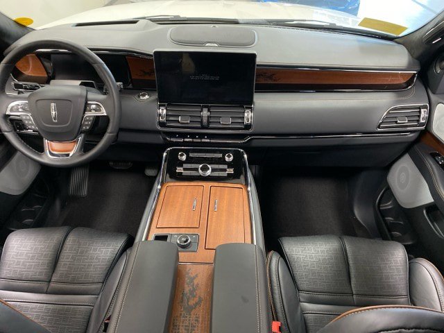 New 2024 Lincoln Navigator Black Label AWD/4WD image 11