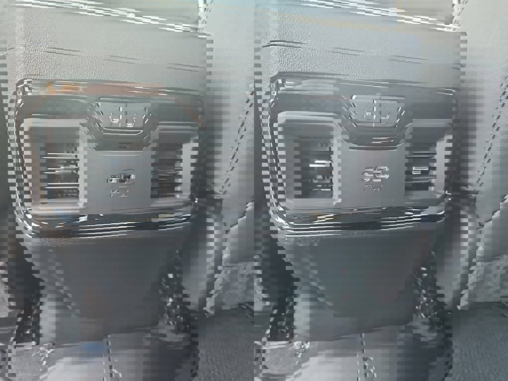 New 2026 GMC Sierra 3500 AT4 image 19