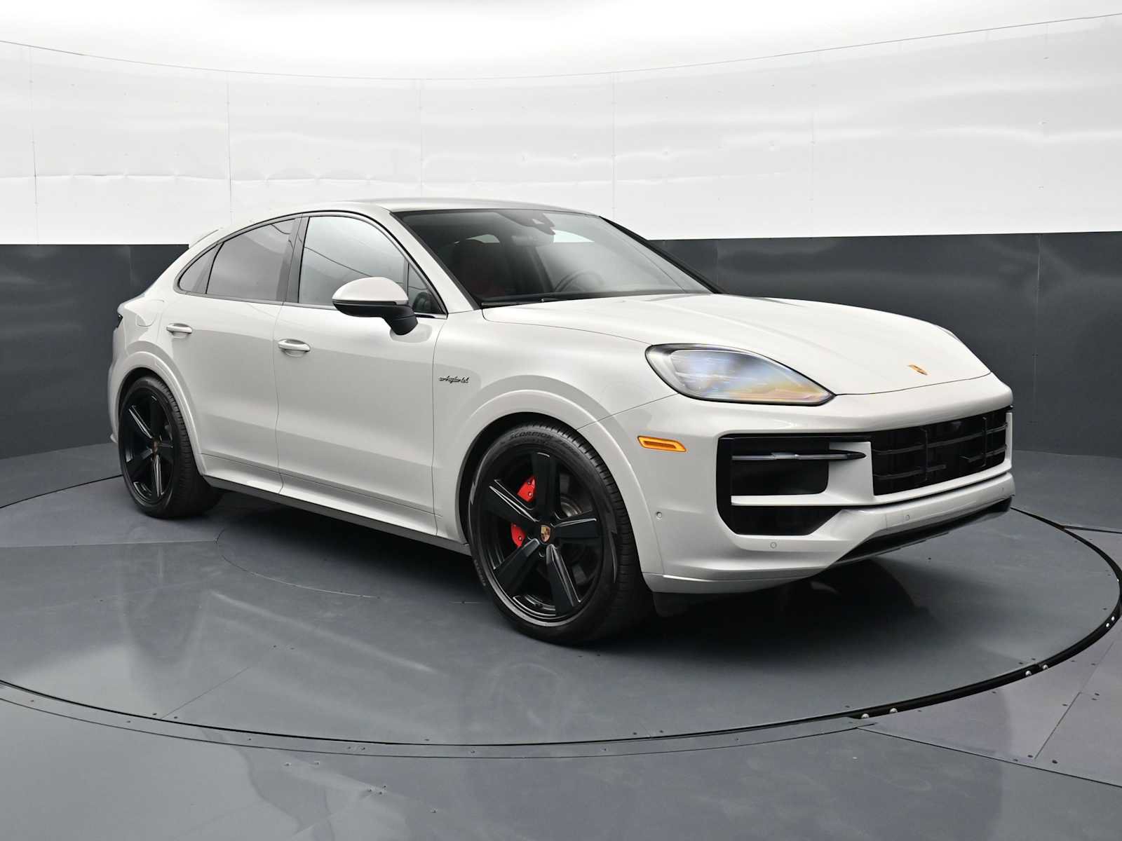Certified 2025 Porsche Cayenne S AWD/4WD image 29