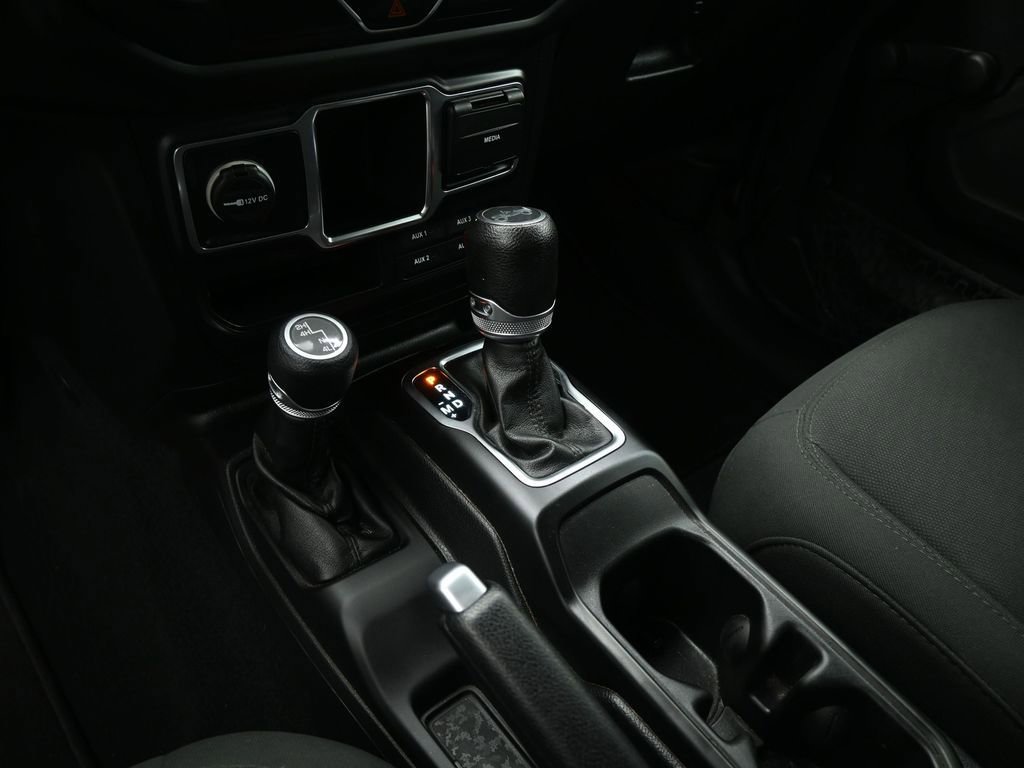 Used 2018 Jeep Wrangler Unlimited Sport image 16