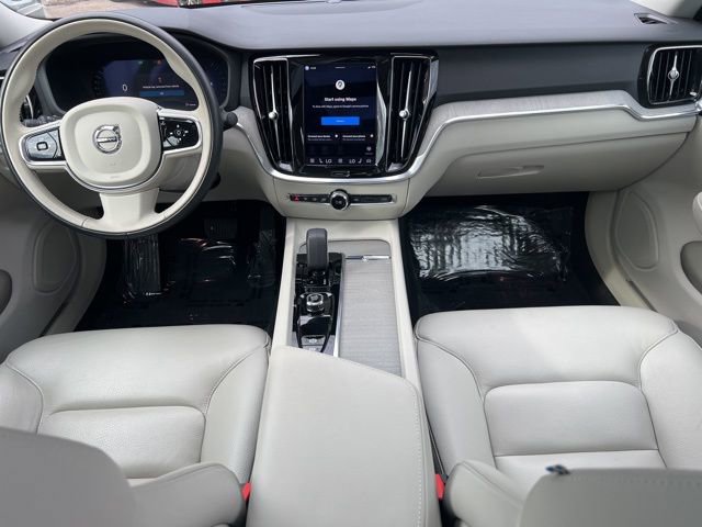 Certified 2024 Volvo S60 B5 Plus AWD/4WD image 22