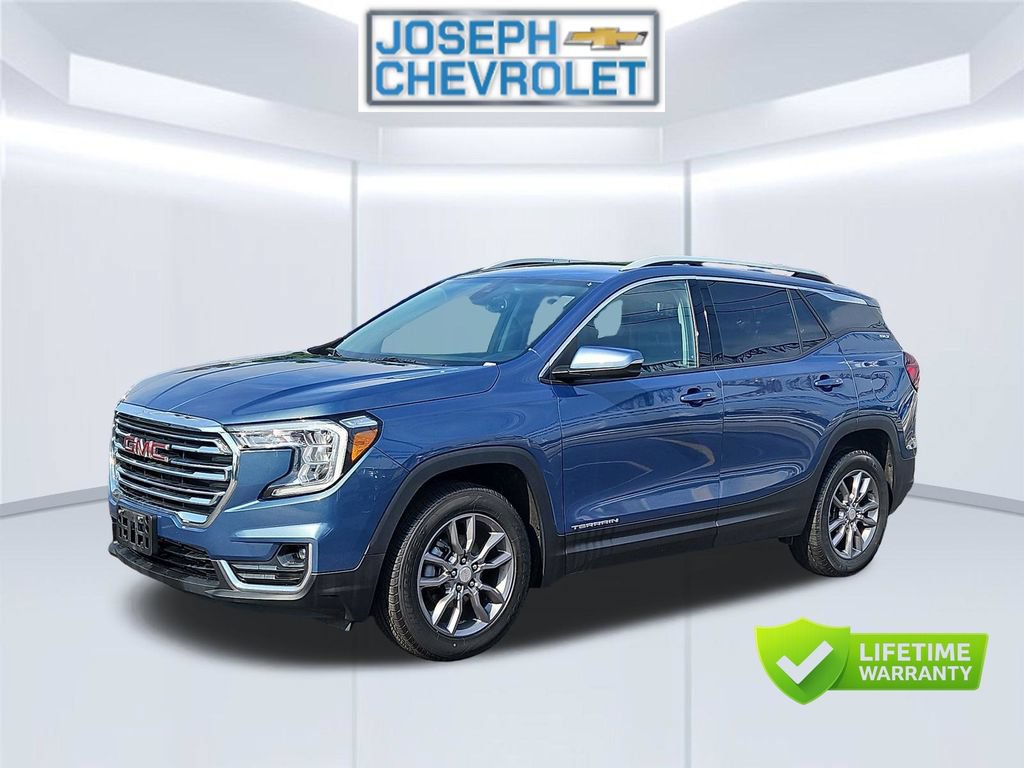 Used 2024 GMC Terrain SLT AWD/4WD image 2