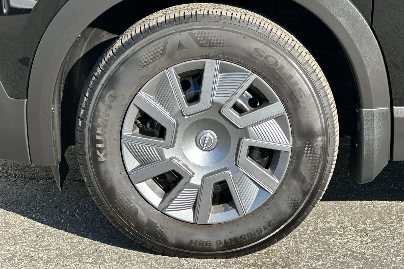 Used 2025 Nissan Kicks S image 35