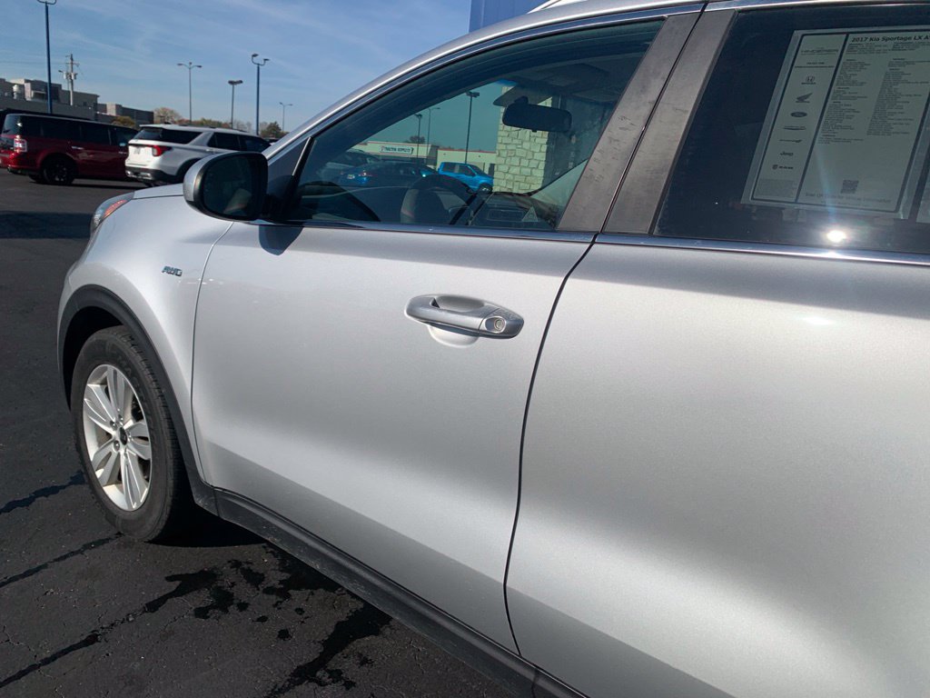 Used 2017 Kia Sportage LX w/ LX Popular Package AWD/4WD image 10