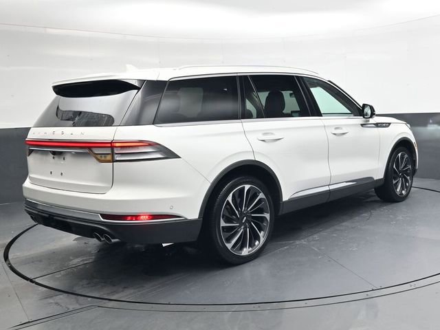 Used 2020 Lincoln Aviator Reserve w/ Equipment Group 202A image 4