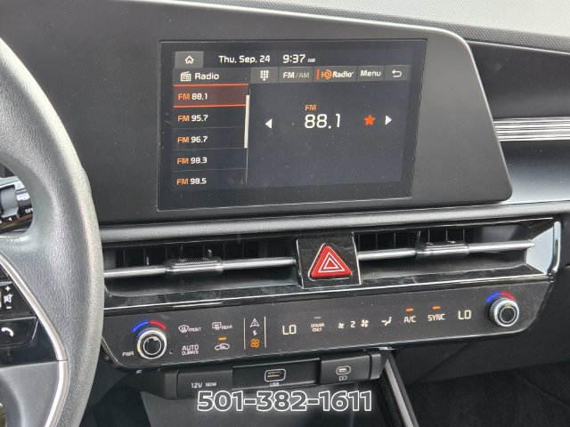 Used 2025 Kia Niro LX FWD image 21