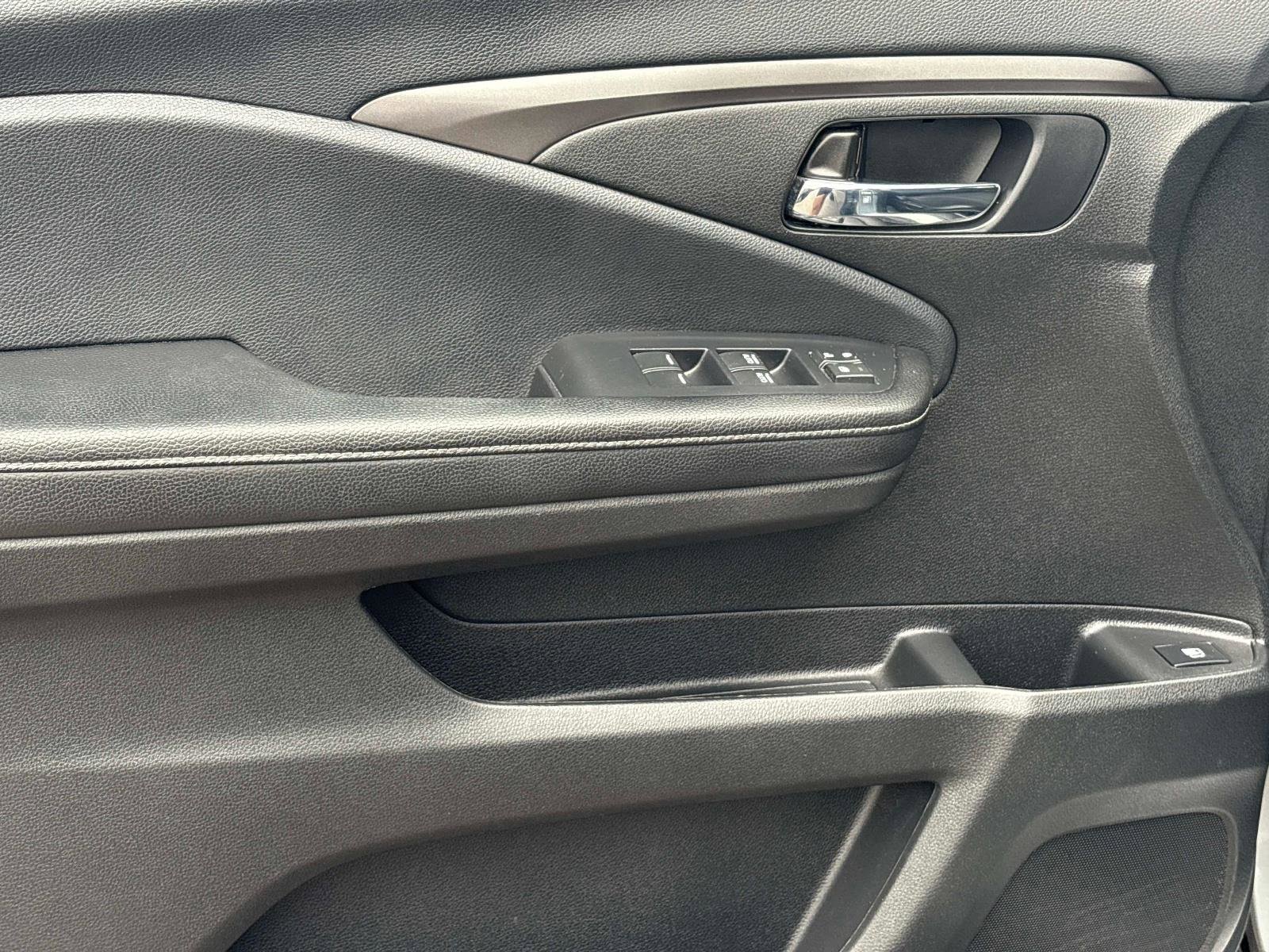 Certified 2019 Honda Ridgeline Sport image 17