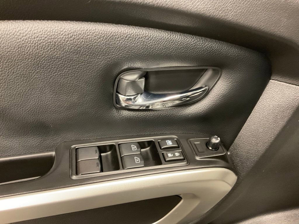 Used 2023 Nissan Titan SV w/ Accessory Utility Package image 12