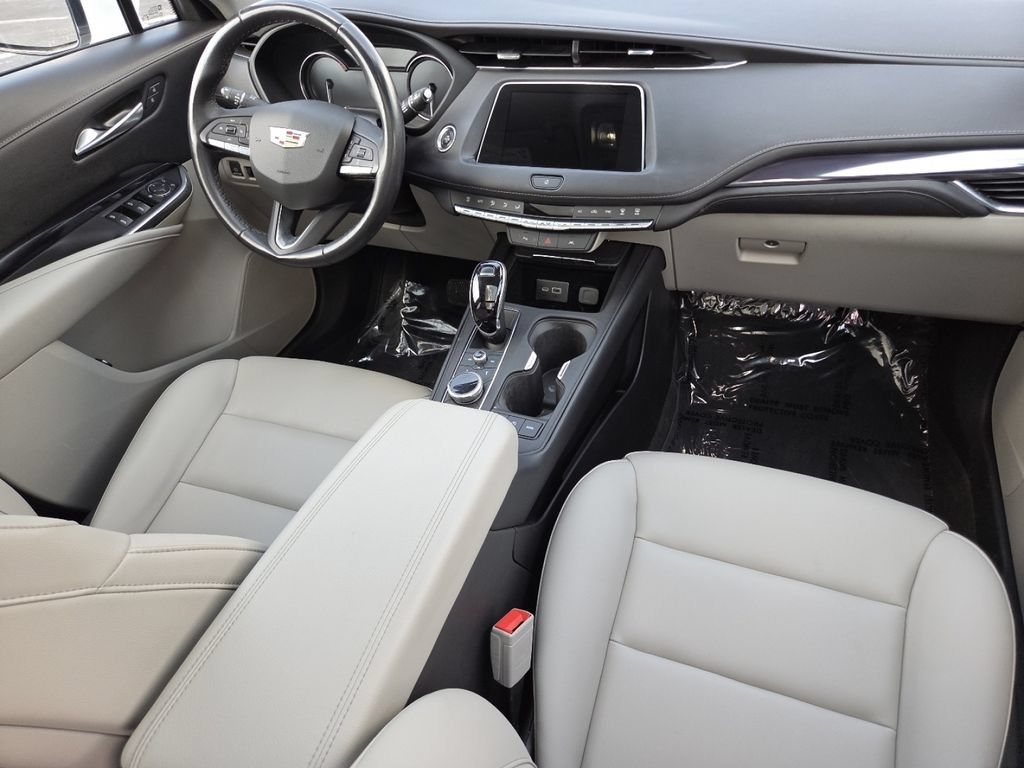 Used 2023 Cadillac XT4 Luxury w/ Driver Awareness Package FWD image 27