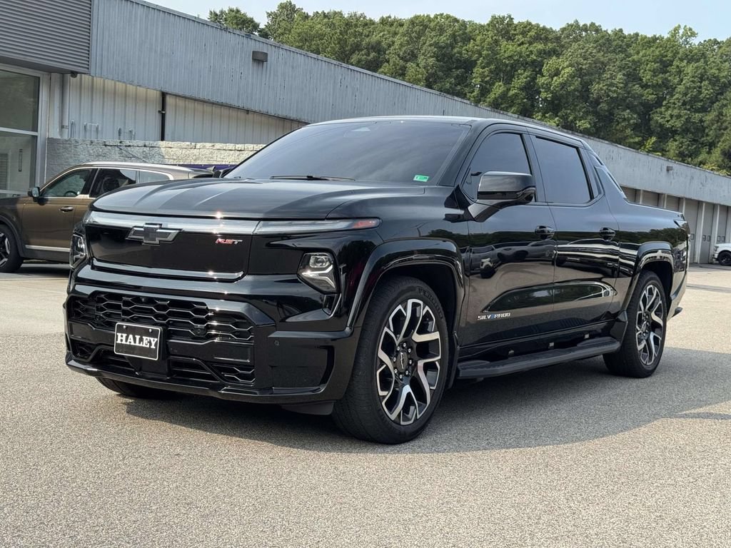 Used 2024 Chevrolet Silverado EV RST AWD/4WD image 24