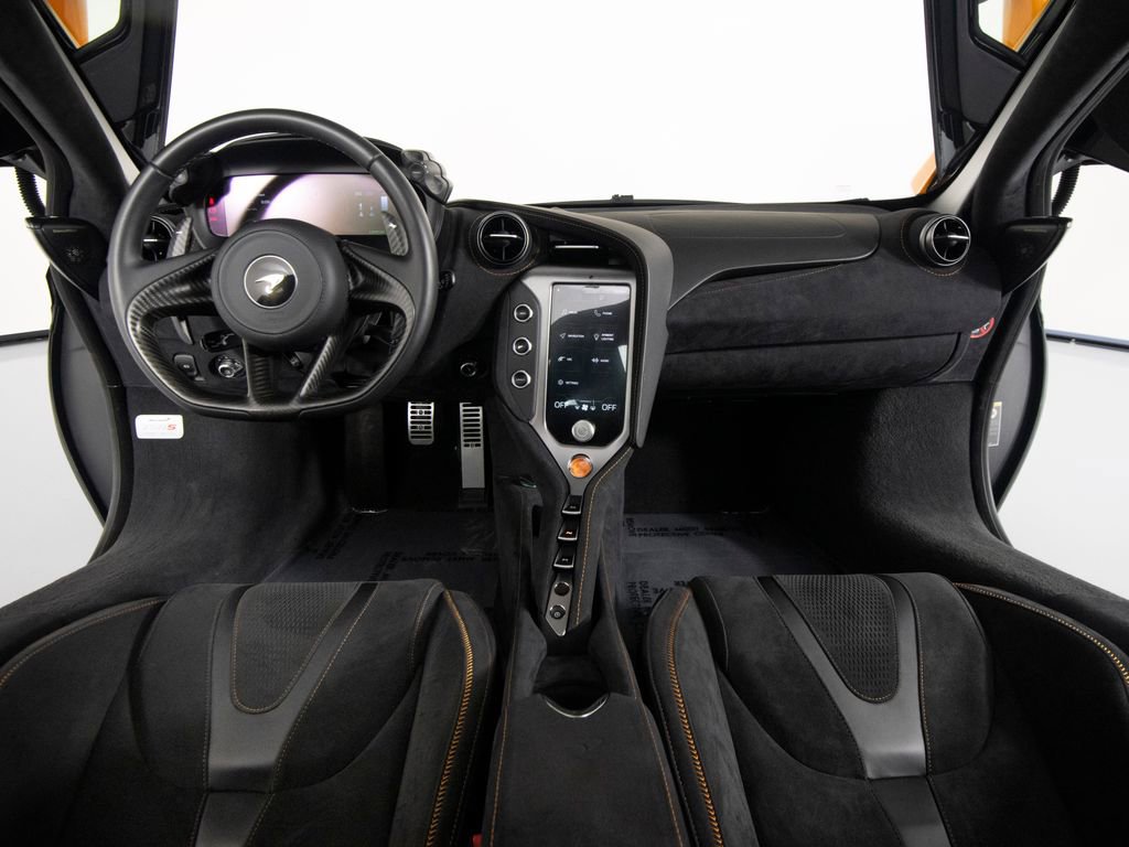 Used 2025 McLaren 750S image 31