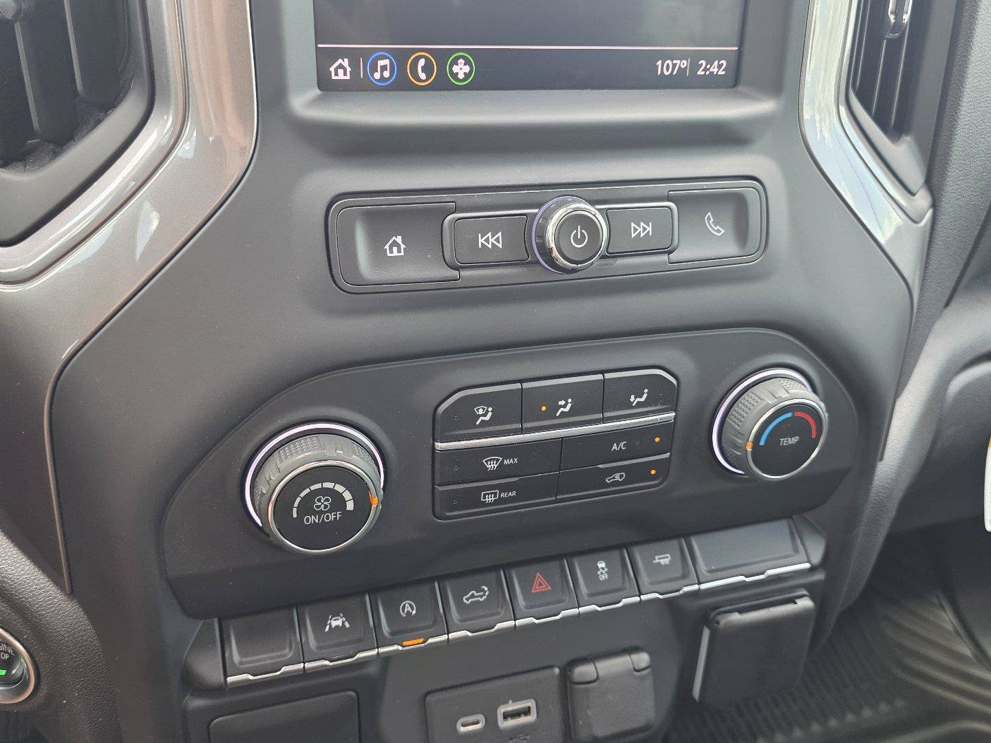 Used 2023 Chevrolet Silverado 1500 Custom w/ LPO, Dark Essentials Package RWD image 17