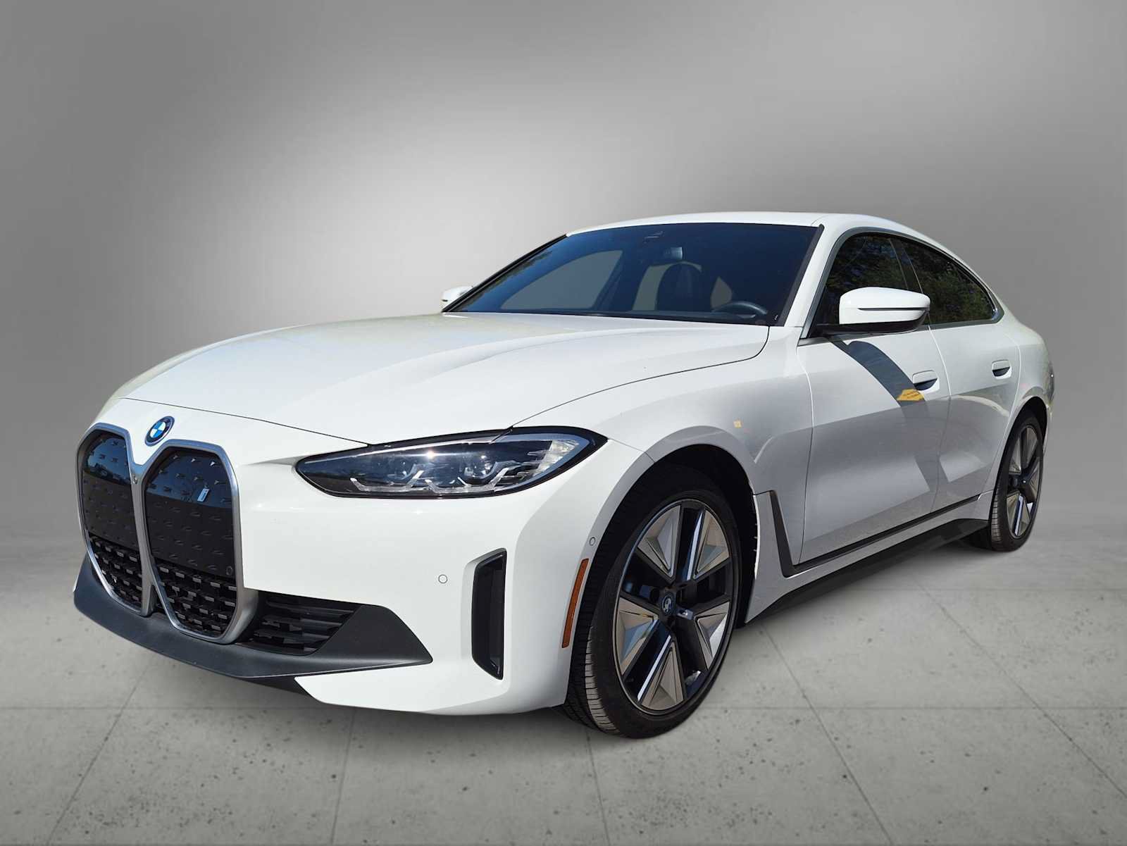 Used 2024 BMW i4 xDrive40i w/ Premium Package AWD/4WD image 4