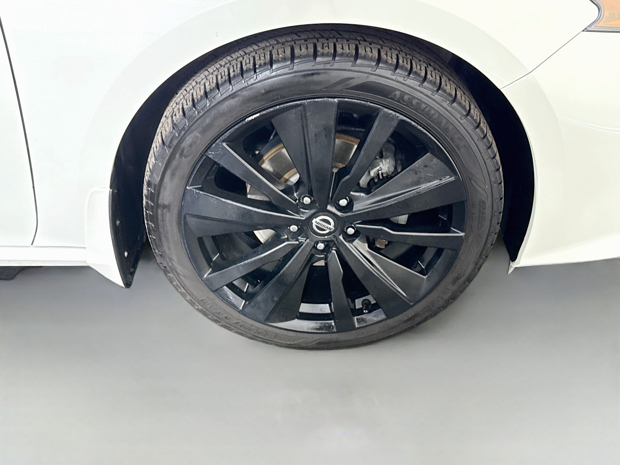 Used 2022 Nissan Altima 2.5 SR w/ Midnight Edition Package AWD/4WD image 32