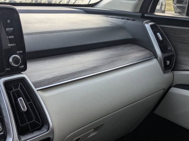Used 2022 Kia Sorento EX image 26