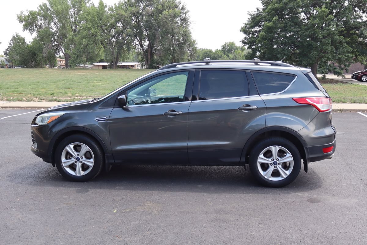 Used 2016 Ford Escape SE w/ SE Leather Comfort Package AWD/4WD image 9
