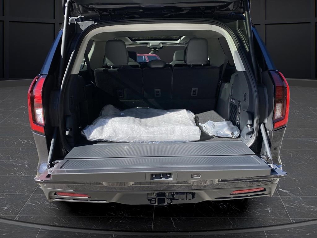 New 2025 Ford Expedition Max Active image 18