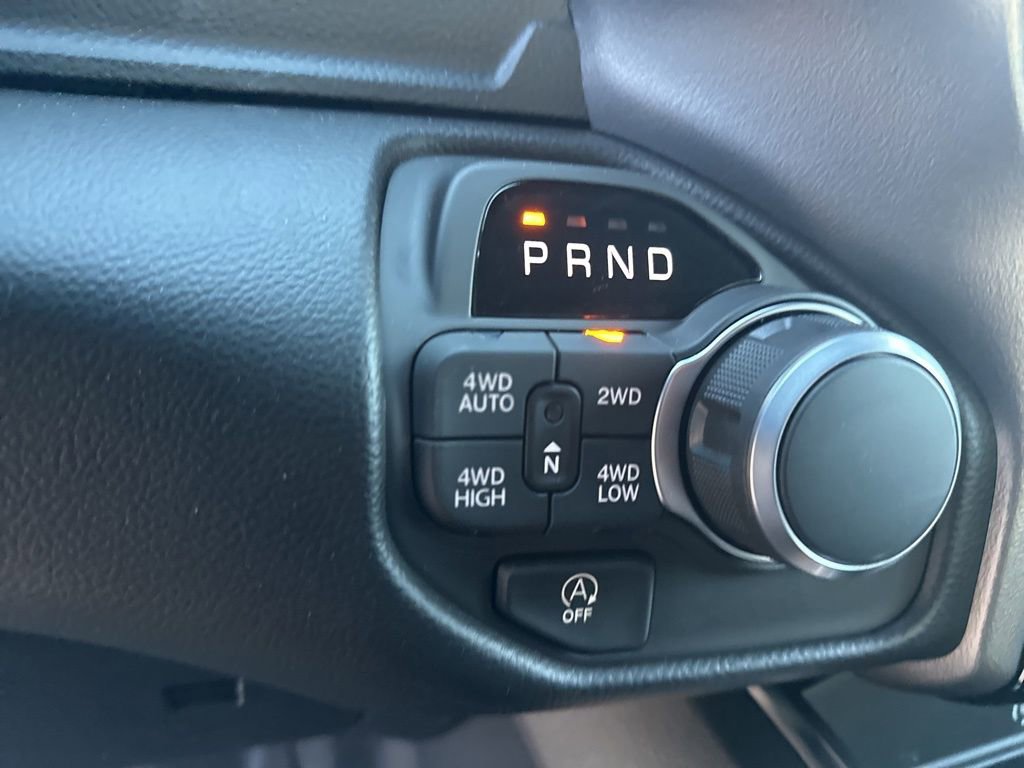 New 2026 RAM 1500 4x4 Crew Cab image 27