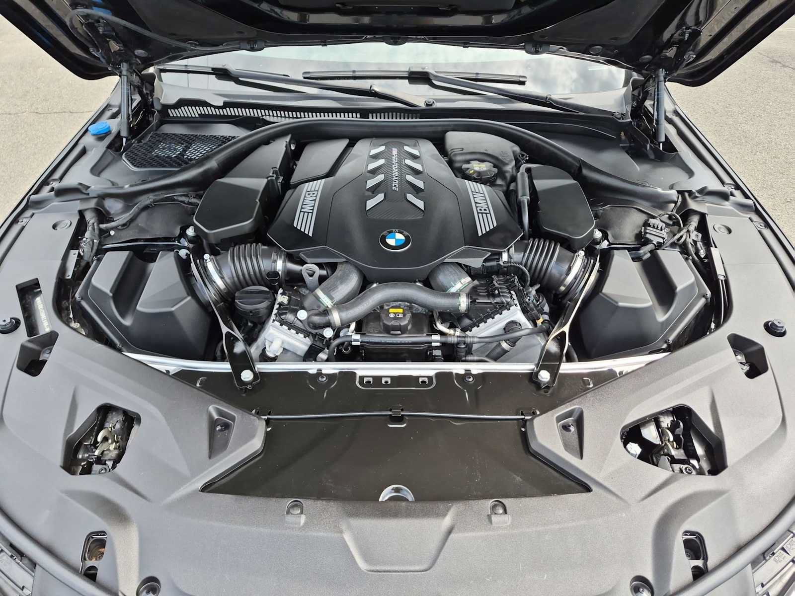 Used 2021 BMW M850i xDrive Coupe AWD/4WD image 15