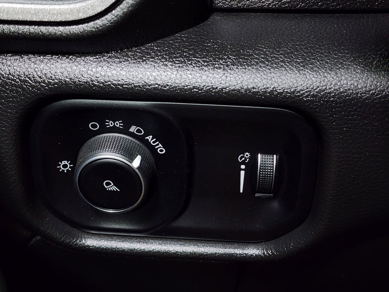 Used 2024 RAM 3500 Tradesman w/ Towing Technology Group image 40