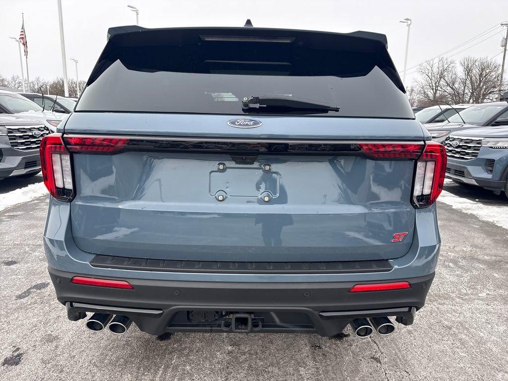 Used 2025 Ford Explorer ST w/ Sun And Sound Package image 8