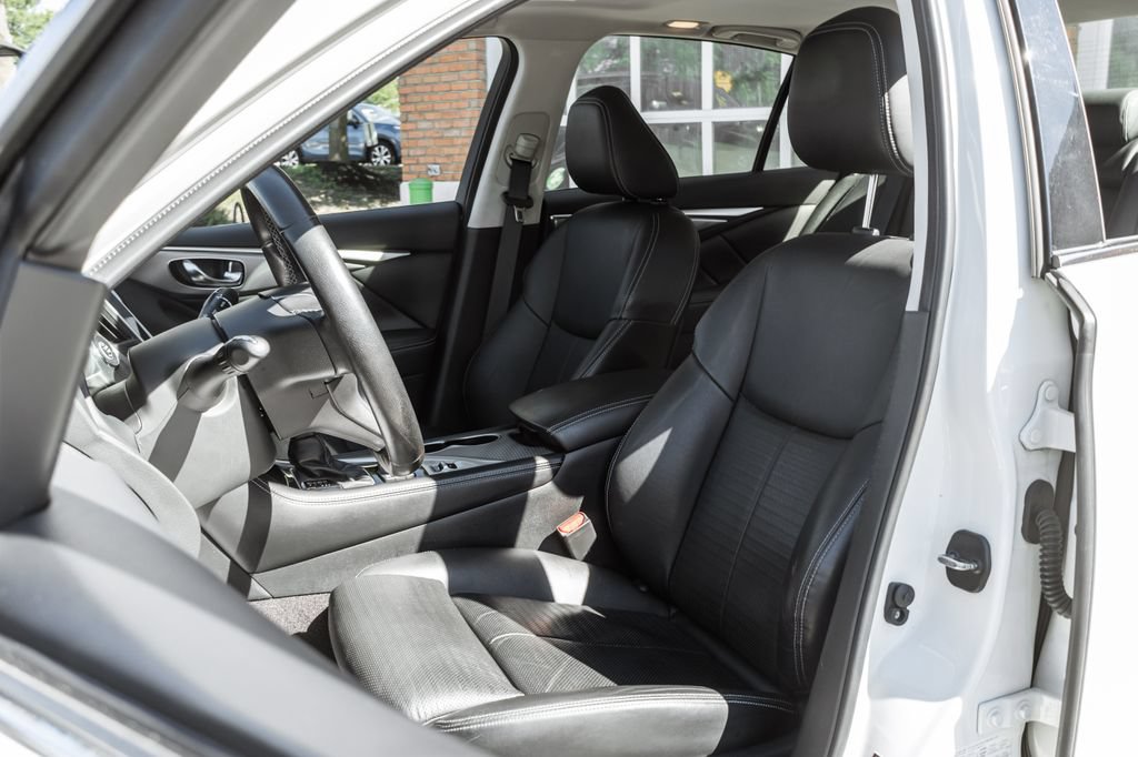 Used 2020 INFINITI Q50 3.0t AWD/4WD image 7