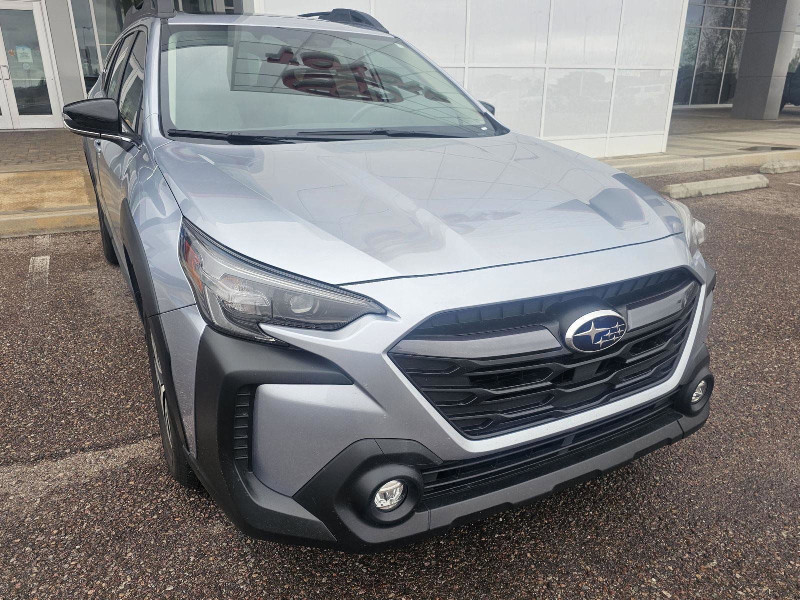 Used 2024 Subaru Outback Premium image 12