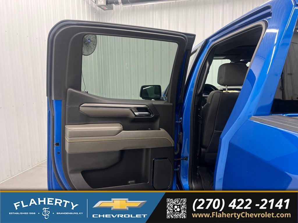 Used 2022 Chevrolet Silverado 1500 ZR2 w/ Technology Package AWD/4WD image 10