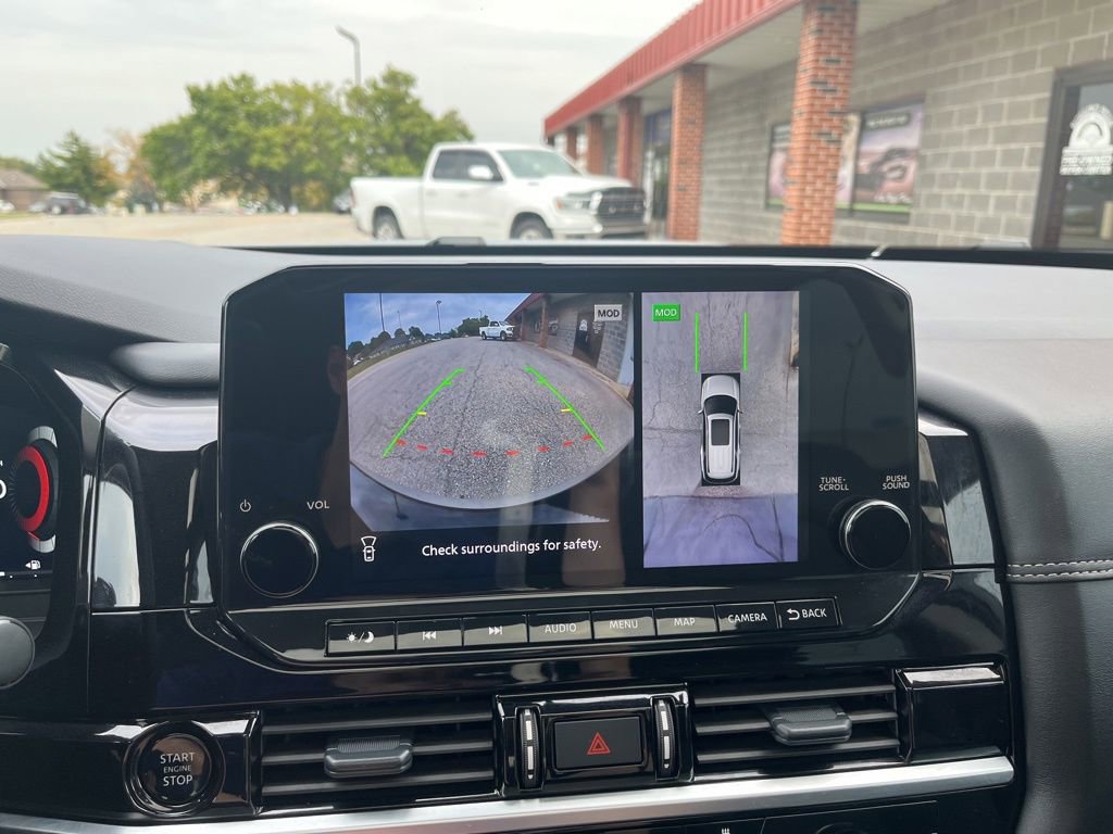 Used 2025 Nissan Pathfinder Platinum w/ Cargo Package image 69