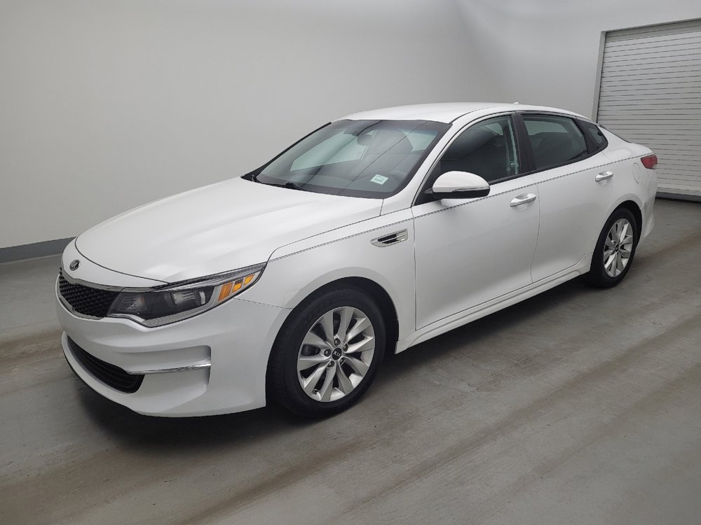 Used 2018 Kia Optima LX w/ 17" Alloy Wheels Package image 2