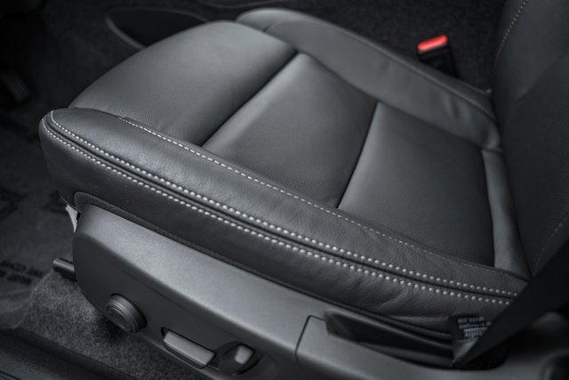 New 2026 Volvo XC40 B5 Plus w/ Protection Package Premier image 37