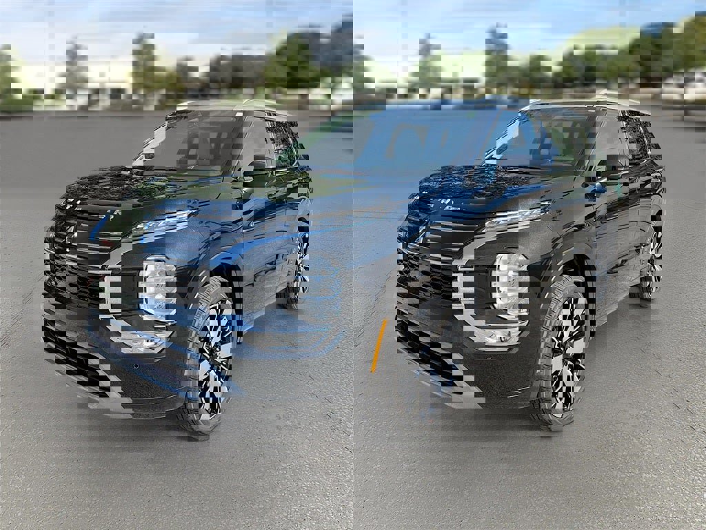New 2025 Mitsubishi Outlander AWD image 3