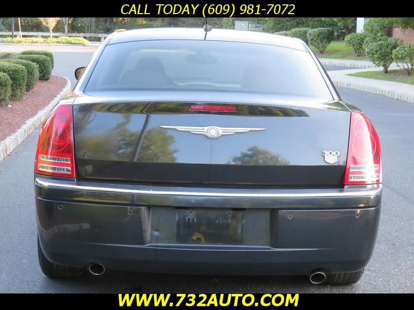 Used 2008 Chrysler 300 C w/ Protection Group II image 8