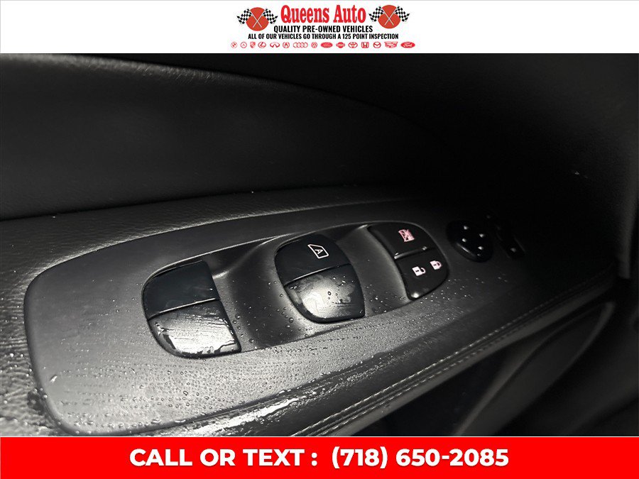 Used 2019 Nissan Pathfinder S AWD/4WD image 39