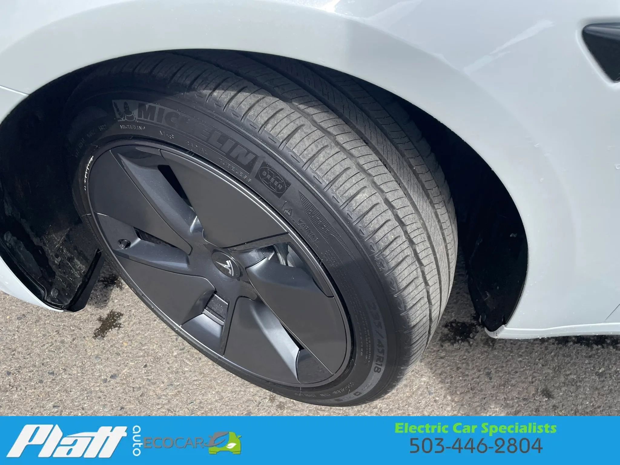 Used 2023 Tesla Model 3 Standard Range image 16