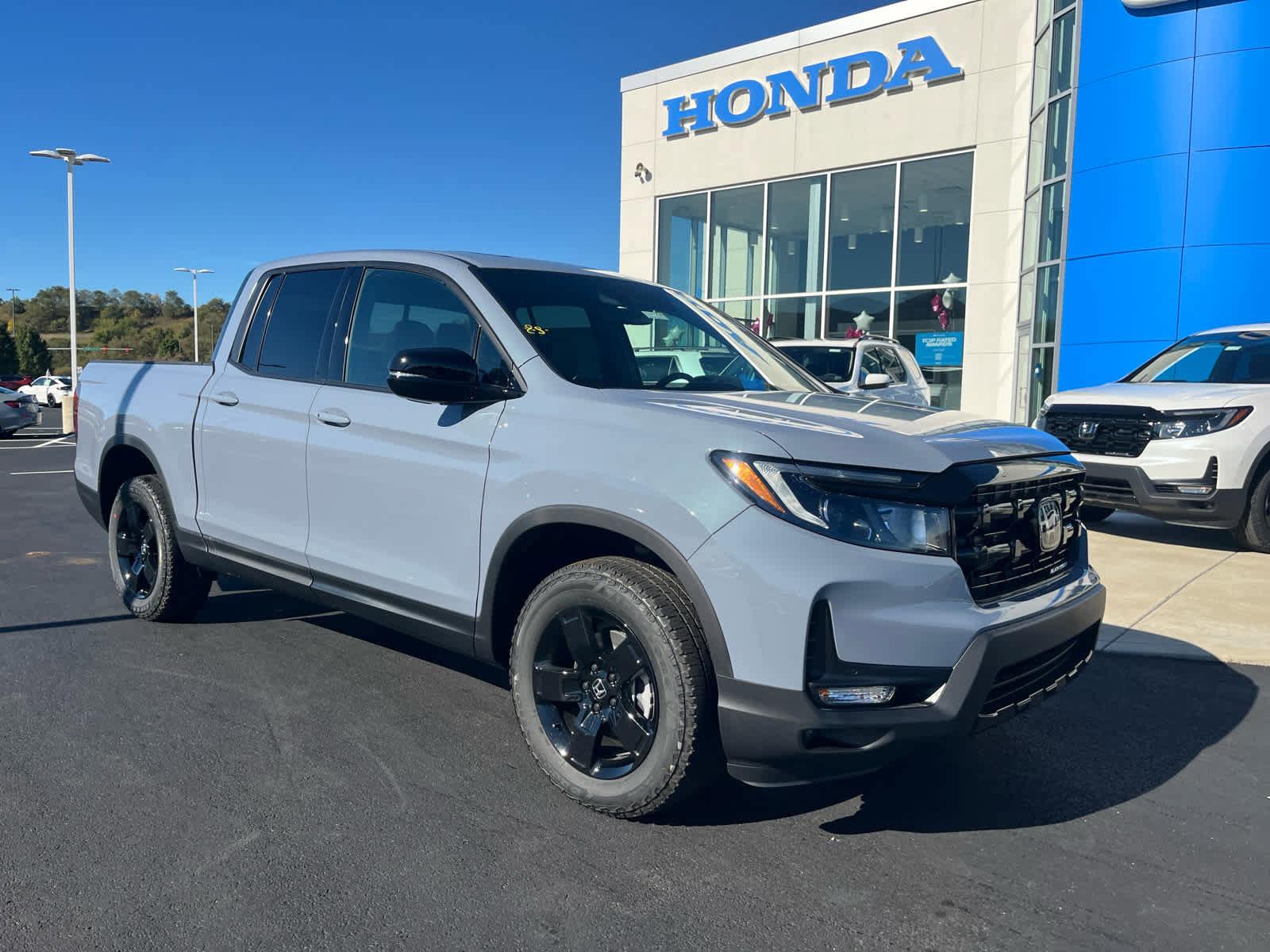 New 2026 Honda Ridgeline Black Edition image 2