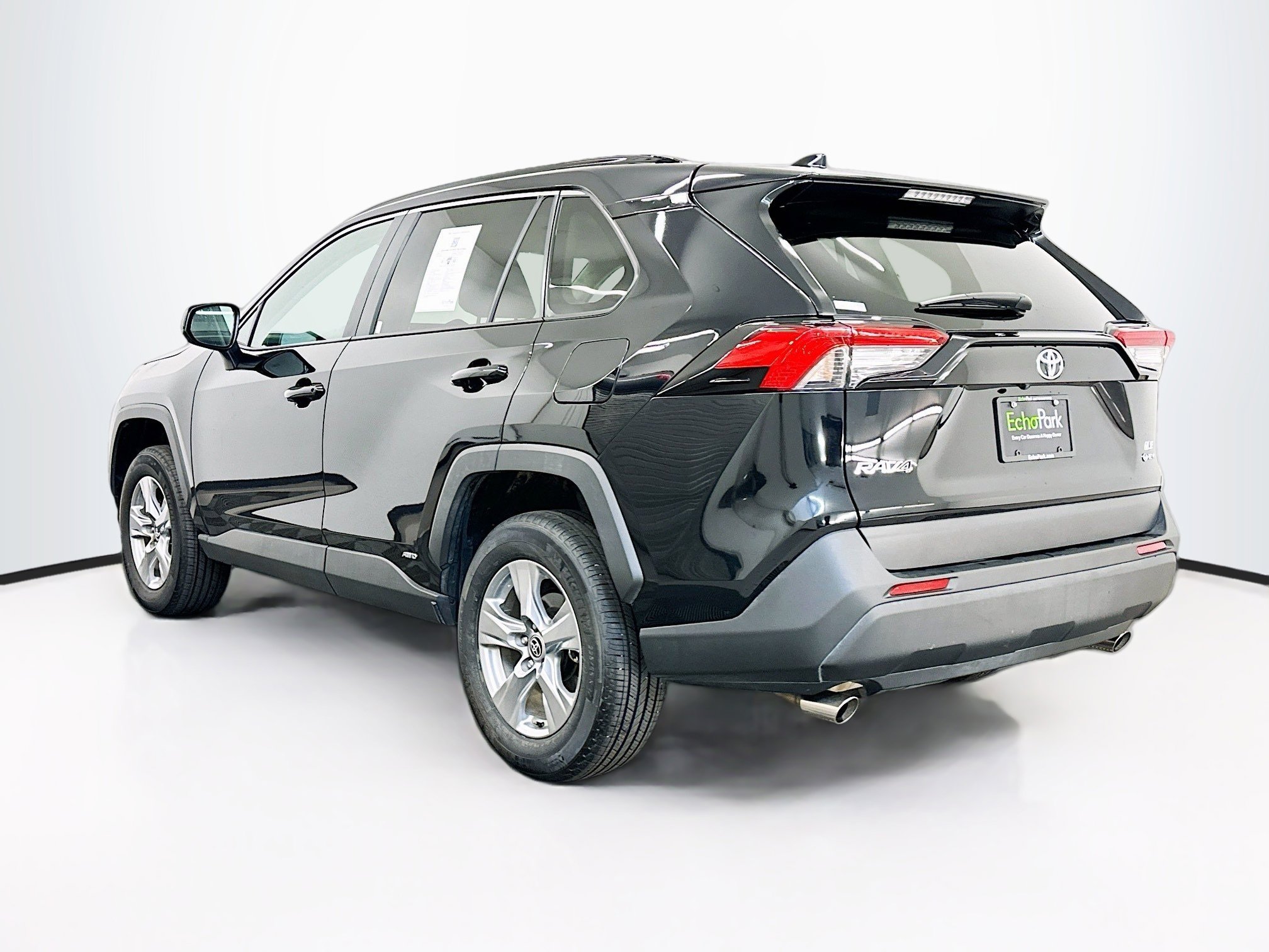 Used 2025 Toyota RAV4 LE image 5