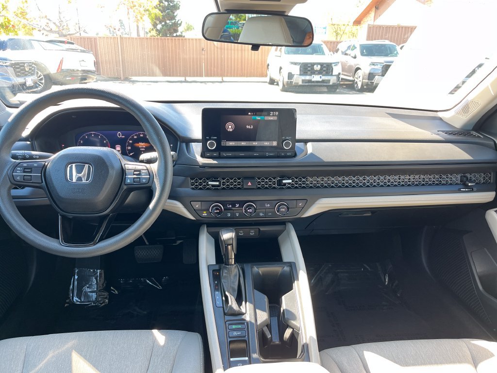 Certified 2023 Honda Accord EX image 12