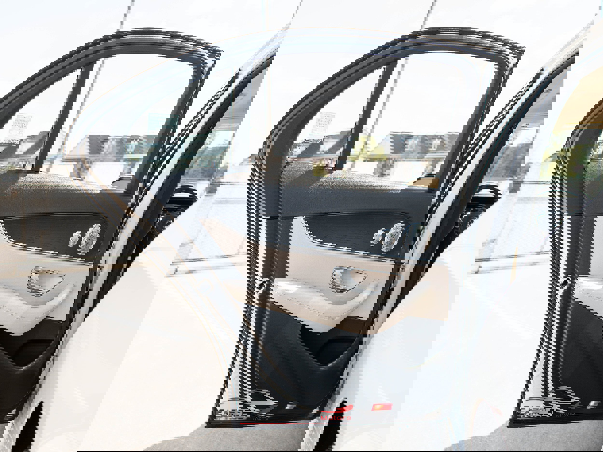 Used 2017 Mercedes-Benz E 300 4MATIC image 41