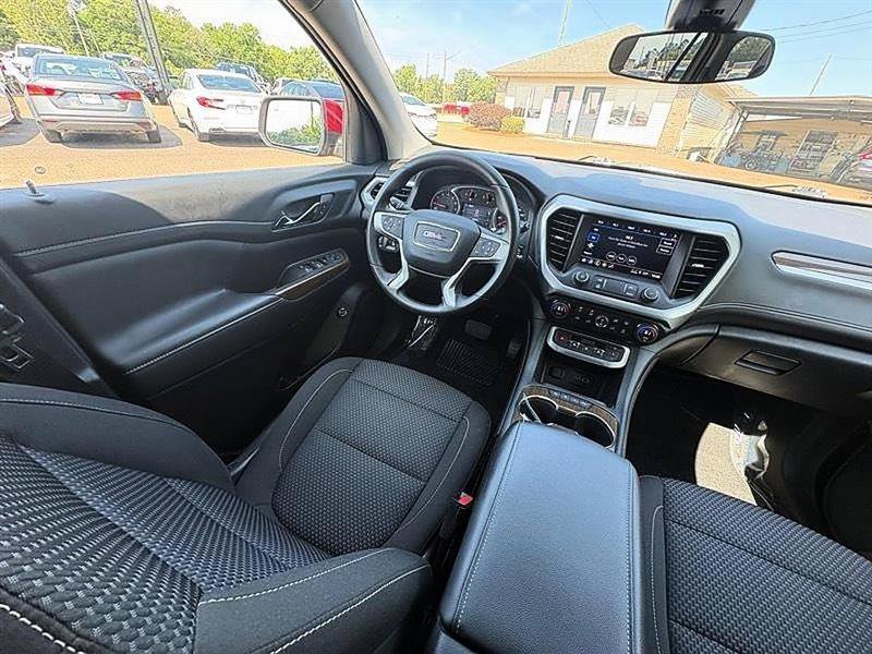 Used 2023 GMC Acadia SLE w/ Driver Convenience Package FWD image 39