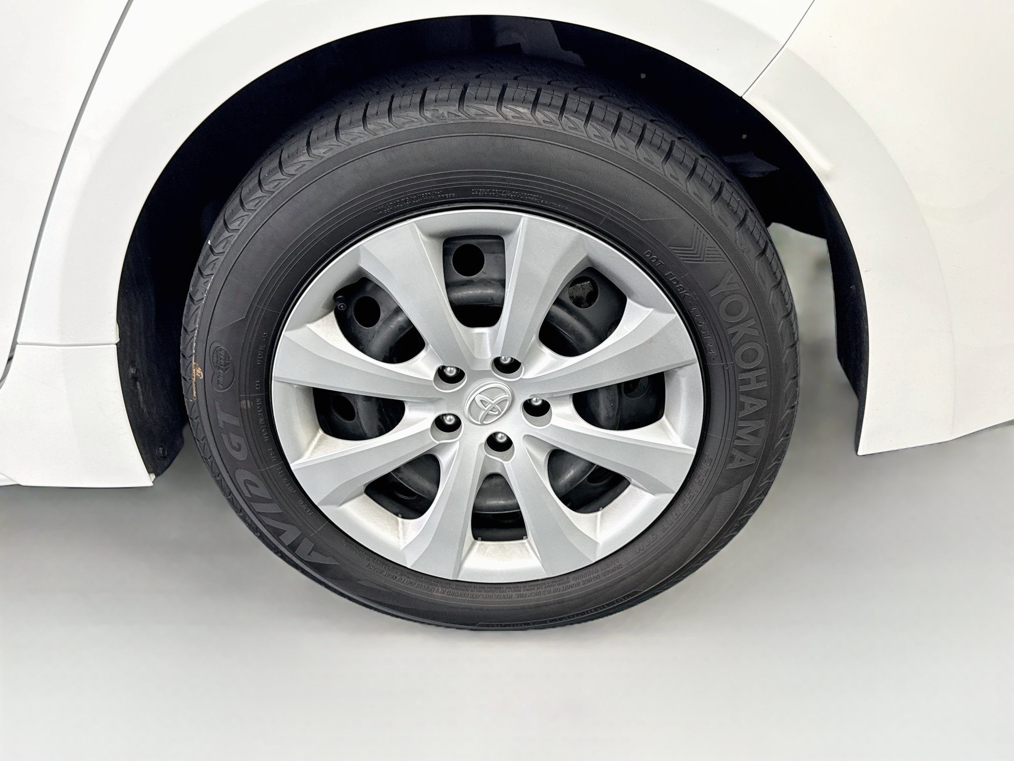 Used 2025 Toyota Corolla LE FWD image 11