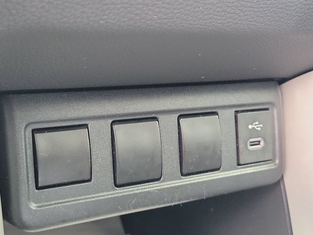 Certified 2024 Toyota Corolla Cross LE FWD image 17