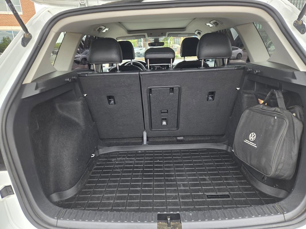 Used 2022 Volkswagen Taos SEL image 19