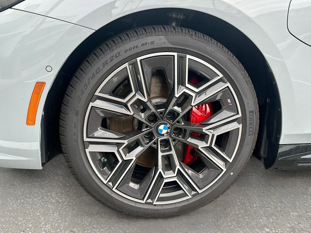New 2026 BMW 550e xDrive AWD/4WD image 33