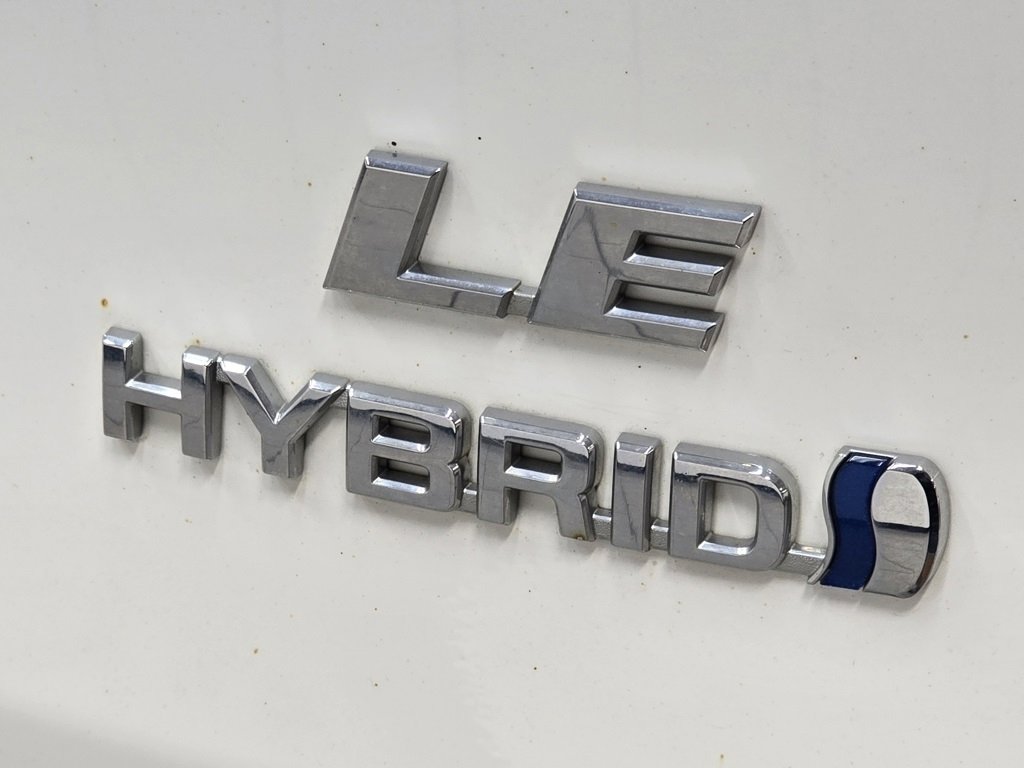 Used 2024 Toyota RAV4 LE image 18