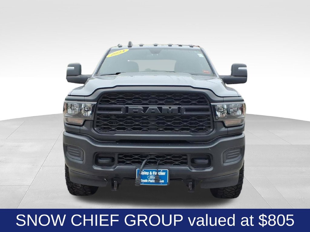 Used 2024 RAM 3500 Tradesman w/ Snow Chief Group AWD/4WD image 2